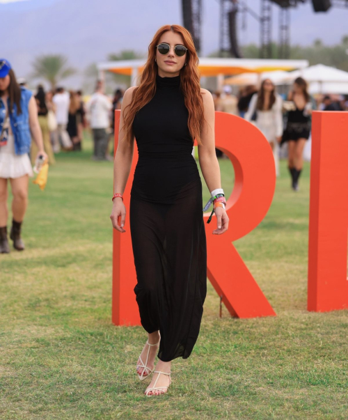 Emma Roberts Arrives at Revolve Festival, April 2025 3