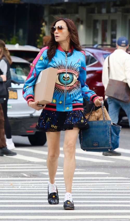 Famke Janssen Out on a Windy Day in New York, April 2025 9