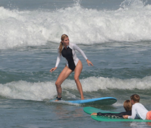 Ivanka Trump Surfing Skills in Costa Rica, April 2025 6