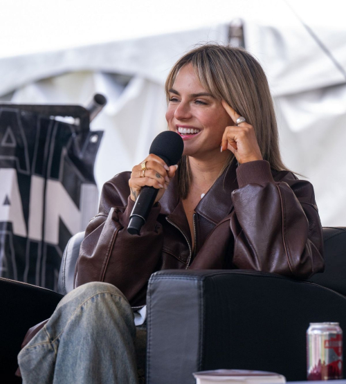 Joanna JoJo Levesque at Los Angeles Times Festival of Books, April 2025 2