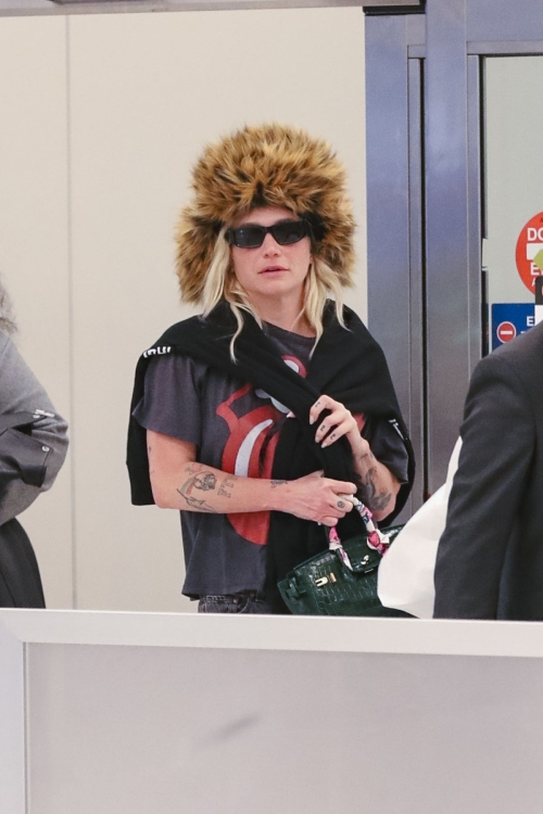Kesha Arrives at LAX Airport in Los Angeles, April 2025 2