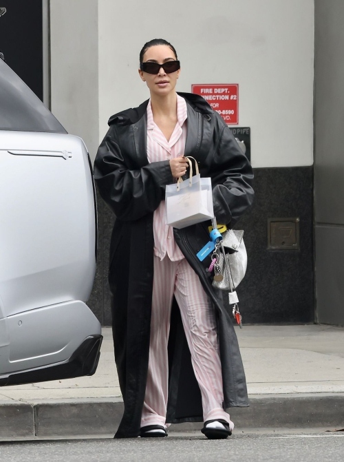 Kim Kardashian Enjoys a Spa Session in Los Angeles, April 2025 1