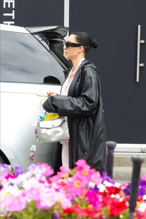 Kim Kardashian Enjoys a Spa Session in Los Angeles, April 2025 2