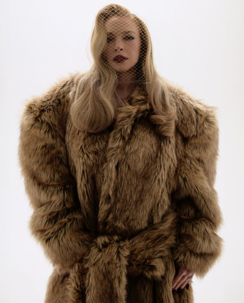 Lindsay Lohan for Vogue Czechoslovakia, May 2025 6