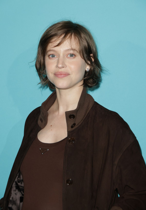 Lou De Laage at Etoile Premiere La Galerie Bourbon Paris, April 2025 1