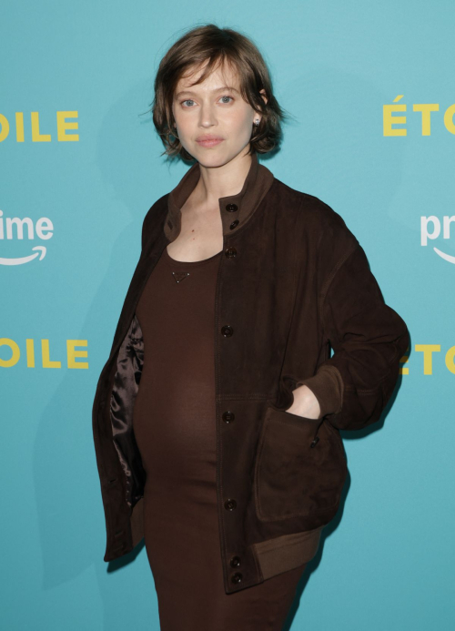Lou De Laage at Etoile Premiere La Galerie Bourbon Paris, April 2025 4