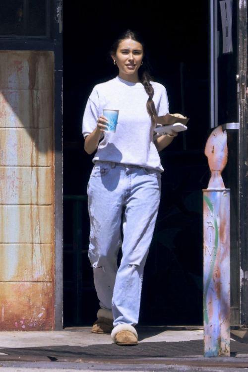 Madison Beer out for lunch Los Feliz, April 2025 1