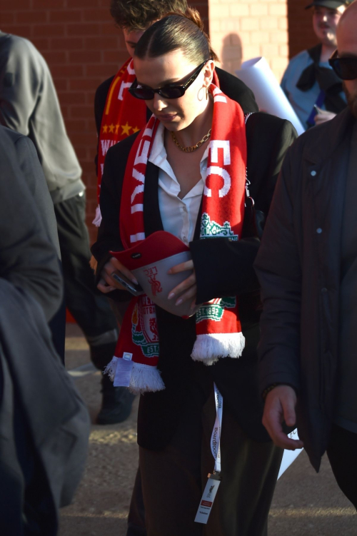 Millie Bobby Brown at Premier League Match, April 2025 3