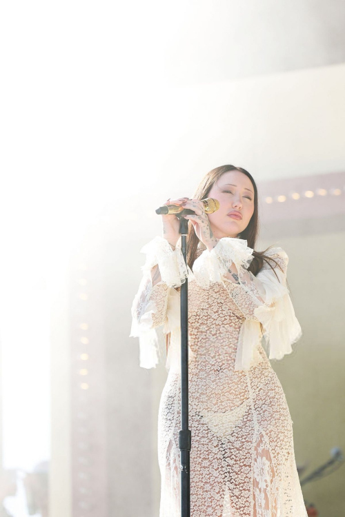 Noah Cyrus Performs at Coachella Valley Festival, April 2025 5