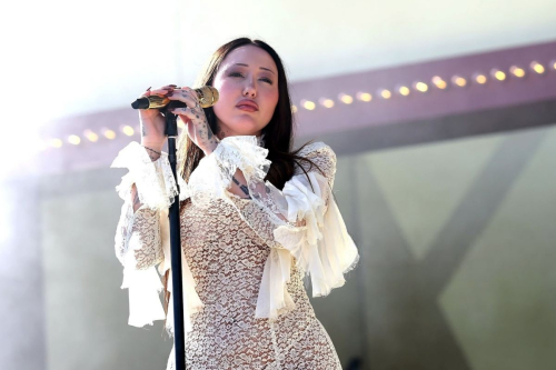 Noah Cyrus Performs at Coachella Valley Festival, April 2025 6
