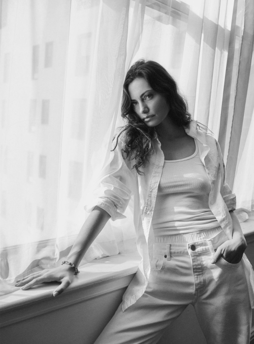 Phoebe Tonkin for La Ligne The Natural Campaign, April 2025 5