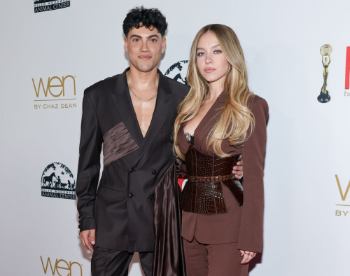 Sydney Sweeney at Hollywood Beauty Awards Glam, April 2025 2
