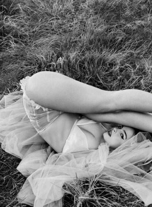Addison Rae in Elle Magazine, May 2025 8