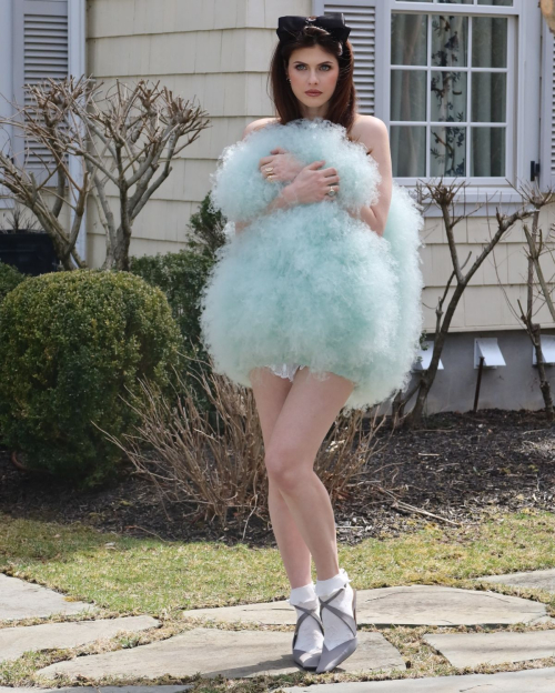 Alexandra Daddario for Hamptons Magazine Cover, May 2025 12