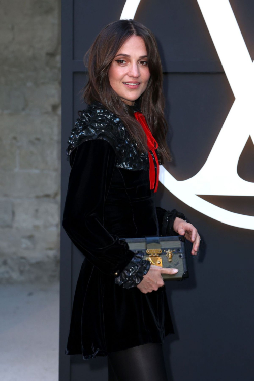 Alicia Vikander at Louis Vuitton Cruise Show, May 2025 1