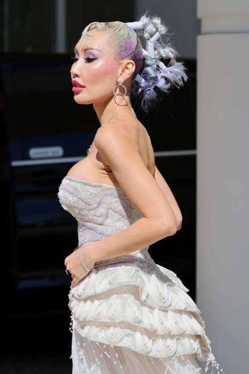 Aliia Roza Leaves Hotel Martinez Cannes, May 2025 1