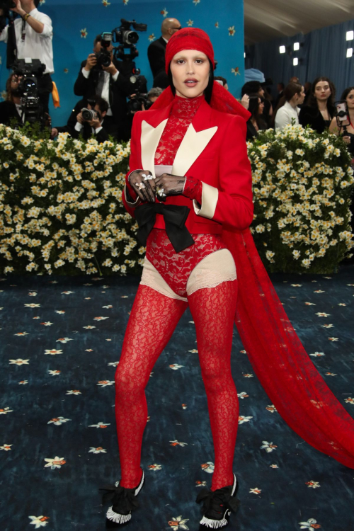 Amelia Hamlin at 2025 Met Gala in NYC, May 2025 6