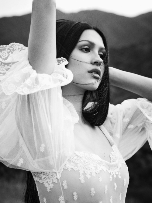 Amelia Hamlin for Vogue Arabia, May 2025 2