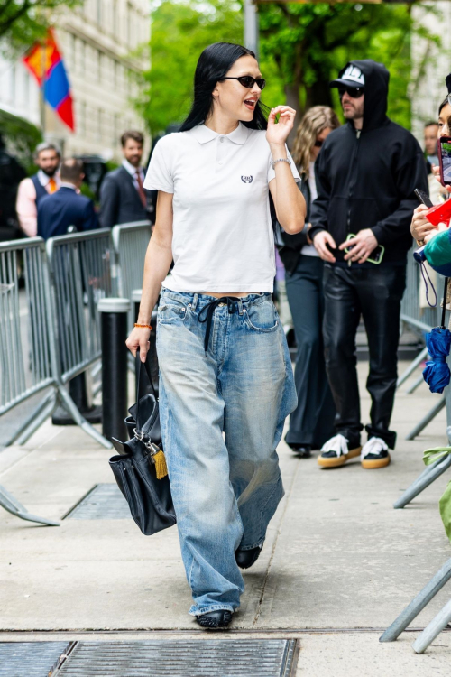 Amelia Hamlin Out and About in New York City, May 2025 4