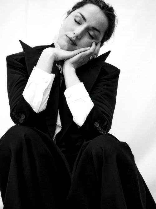 Ana De Armas for WWD Weekend, May 2025 7