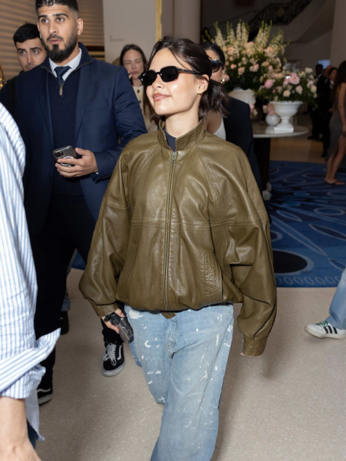 Ariana Greenblatt Leaves Hotel in Cannes, May 2025 2