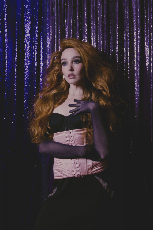 Chloe Fineman for Polyester Magazine, May 2025 9