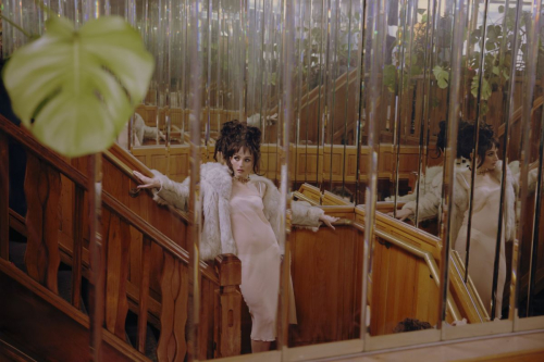 Chloe Fineman for Polyester Magazine, May 2025 4