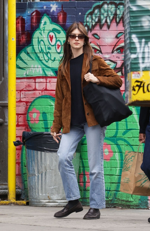 Daisy Edgar-Jones Spotted in New York, May 2025 3
