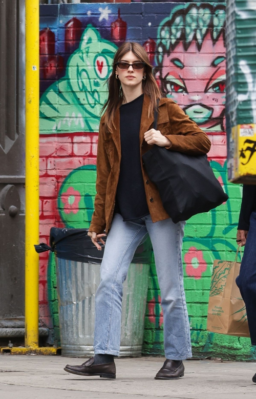 Daisy Edgar-Jones Spotted in New York, May 2025 4