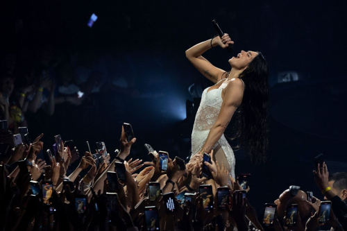 Dua Lipa Performs in Madrid for Radical Optimism, May 2025 6