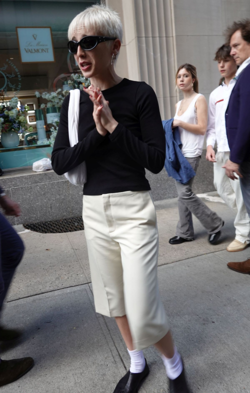 Emma Chamberlain Out and About in New York City, May 2025