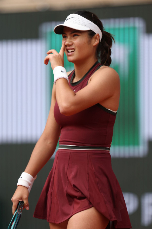 Emma Raducanu at French Open match loss, May 2025 1