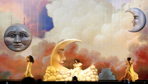 Halsey Performs at For My Last Trick Tour, May 2025 1