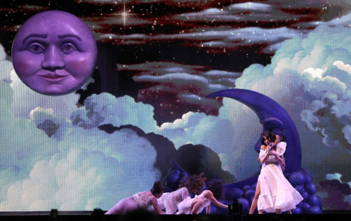 Halsey Performs at For My Last Trick Tour, May 2025 2