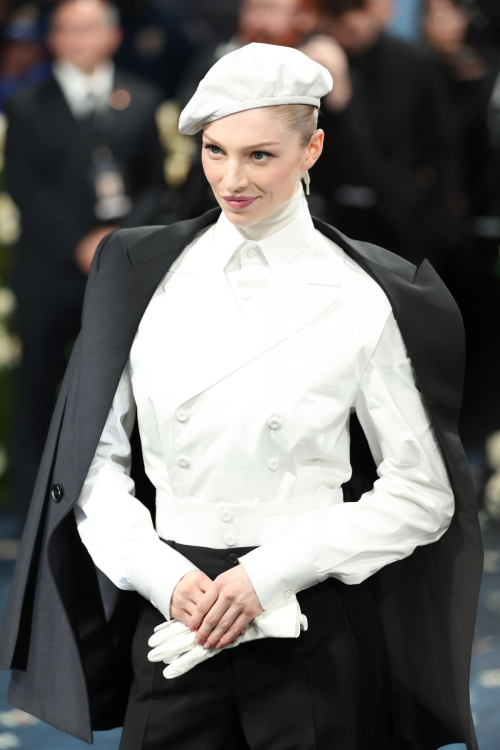 Hunter Schafer at 2025 Met Gala in NYC, May 2025 5