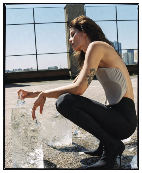 Isabeli Fontana for Numero Netherlands, May 2025 16