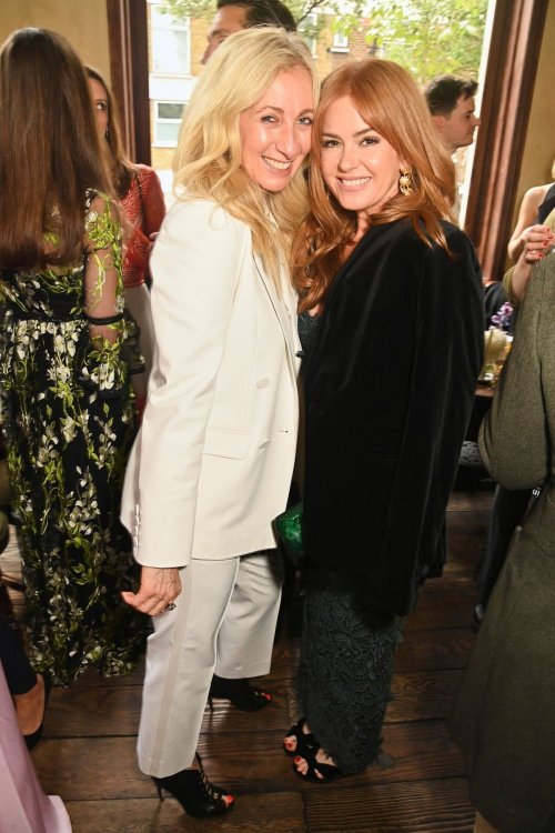 Isla Fisher at Ocean With David Attenborough Premiere, May 2025 5