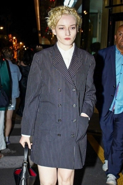 Julia Garner on the Croisette in Cannes, May 2025 1