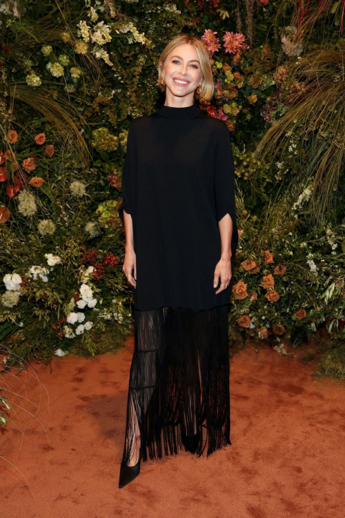 Julianne Hough at Airbnb Summer Event LA, May 2025 5