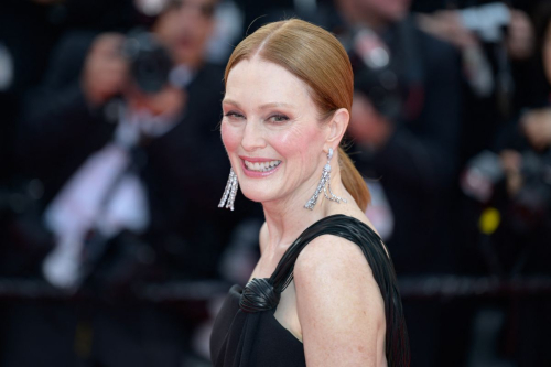 Julianne Moore at Phoenician Scheme Cannes Premiere, May 2025 1