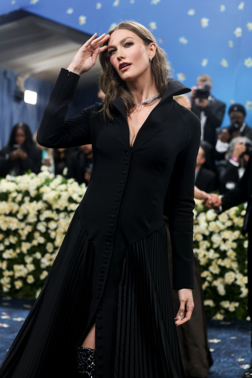 Karlie Kloss at 2025 Met Gala in NYC, May 2025 2
