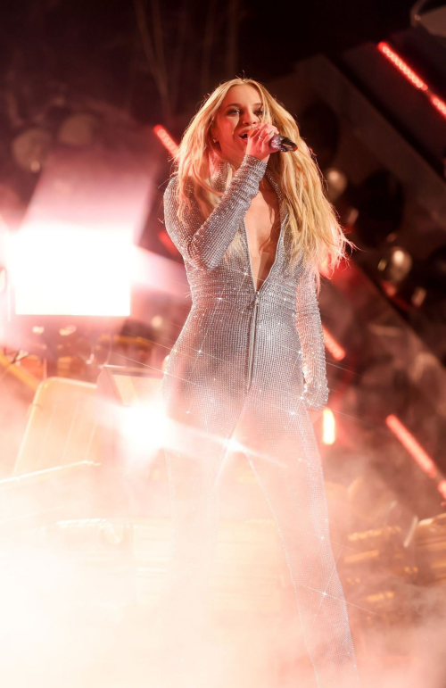 Kelsea Ballerini Performs at Country Music Awards, May 2025
