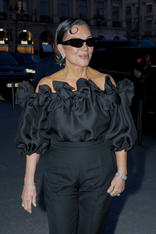 Kim Kardashian and Kris Jenner at Ritz Hotel, May 2025 5