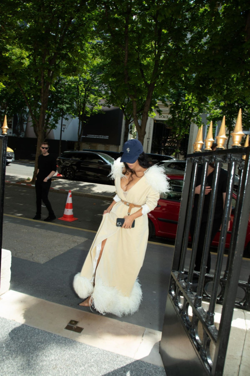 Kim Kardashian Out and About in Paris, May 2025 4