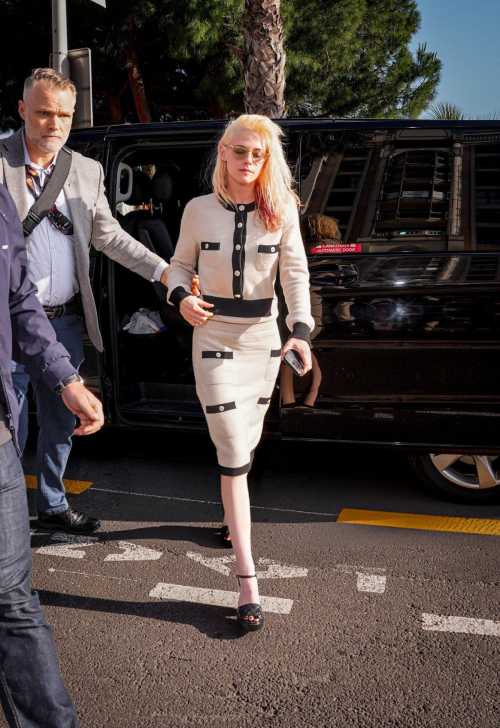 Kristen Stewart Out and About in Cannes, May 2025 2