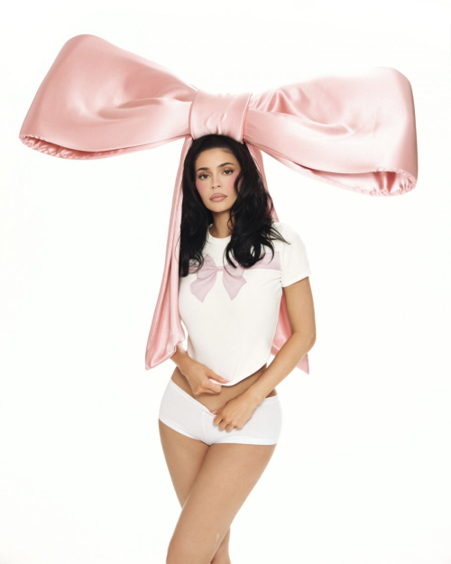 Kylie Jenner for Hybrid Blush Campaign, 2025 1