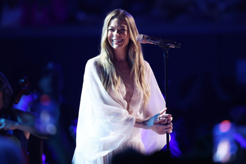 LeAnn Rimes Performs at Country Music Awards, May 2025 1