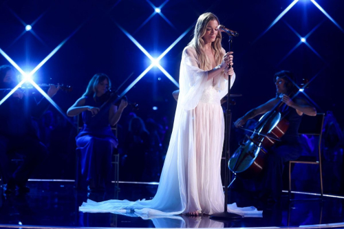 LeAnn Rimes Performs at Country Music Awards, May 2025 4