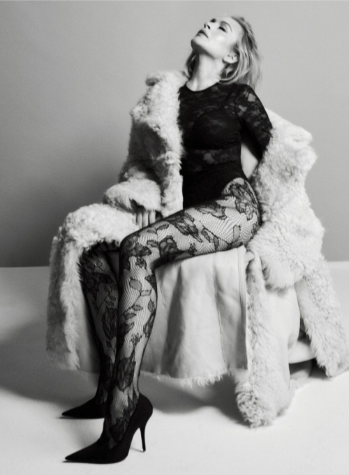 Lindsay Lohan in Elle USA summer edition, May 2025 3