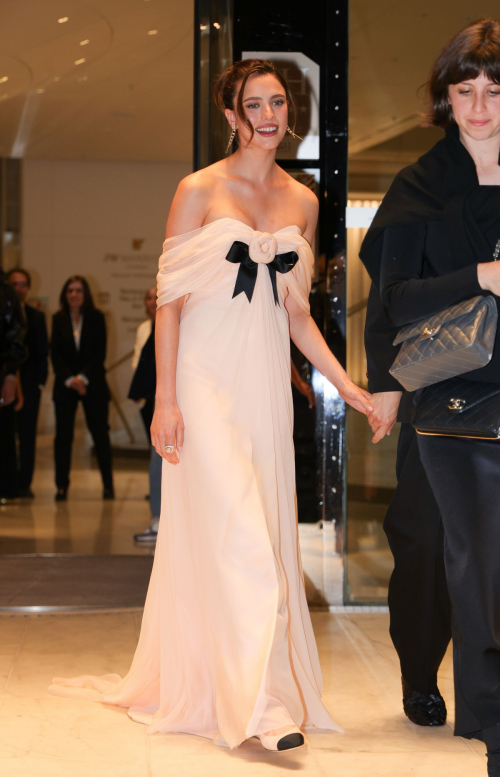 Margaret Qualley Leaves Marriott Hotel Cannes, May 2025 1